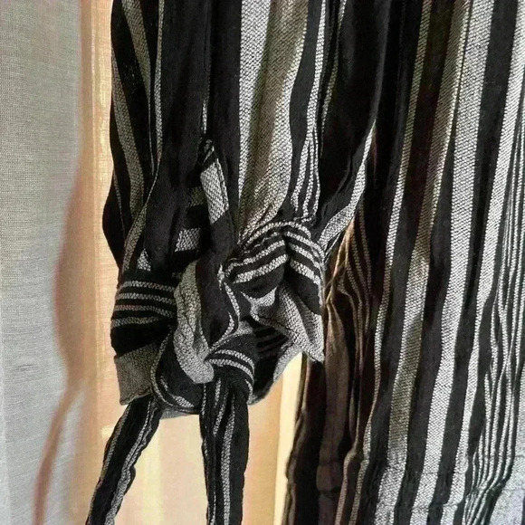 Mini dress - Picture 2 of 6